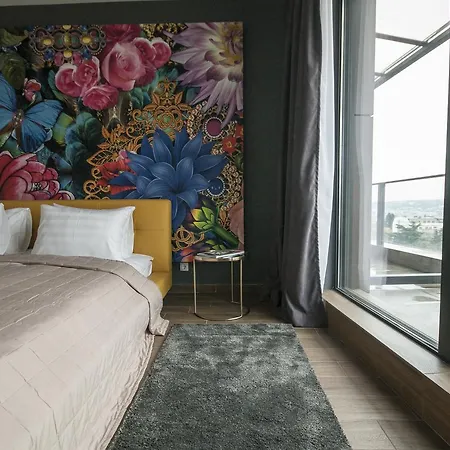 Luxury Penthouse In Central Apartment *